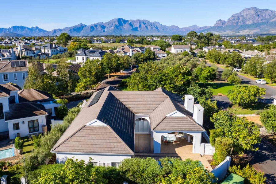 To Let 3 Bedroom Property for Rent in Val De Vie Estate Western Cape